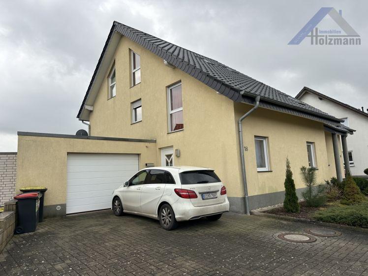 2 Zi. Dachgeschosswohnung zur Miete in Bielefeld-Jöllenbeck - Holzmann Immobilien - Photo 1