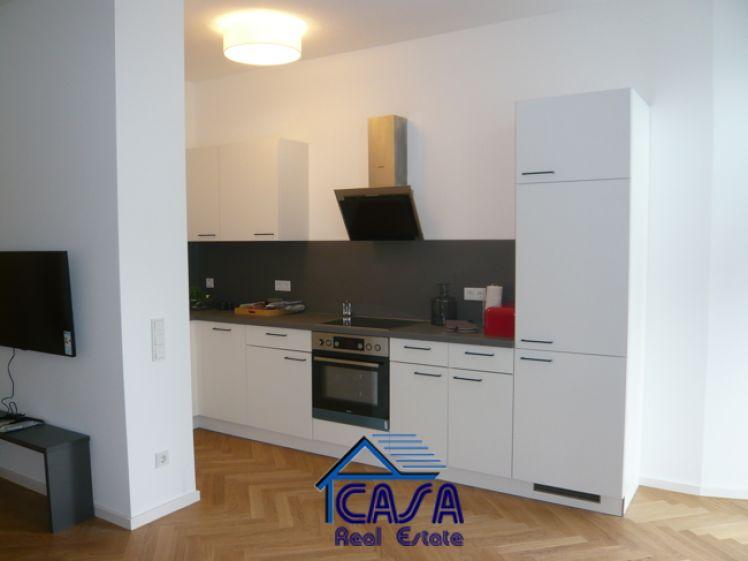 Wohnen an der EZB: Exklusive, hochwertig möblierte Wohnung mit Blick auf den EZB Turm - Photo 1