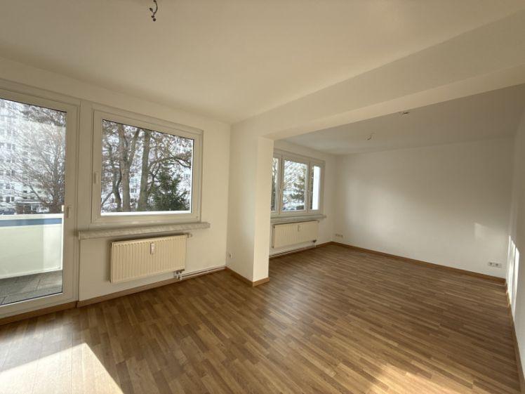 Familienwohnung / 2 Bäder / Balkon - Foto 1