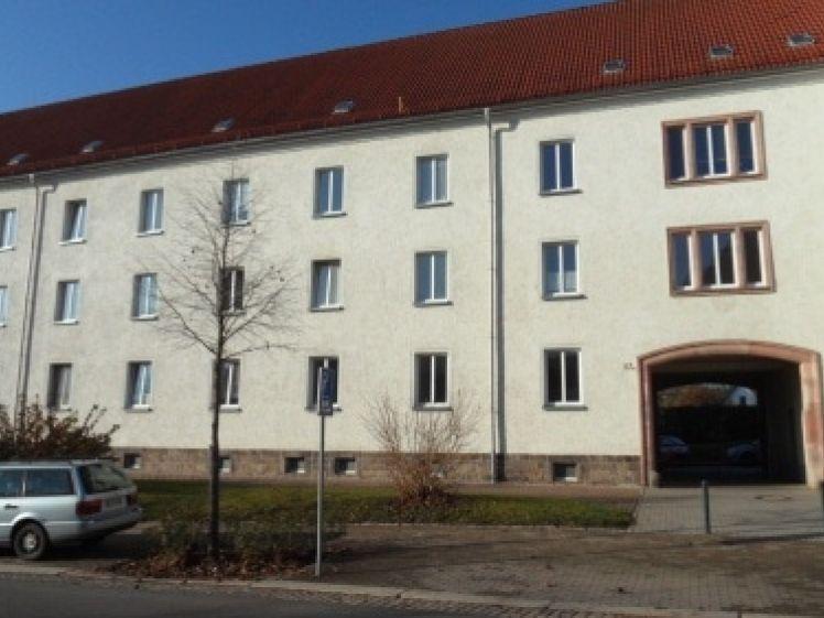 + + + schöne Wohnung im EG mit Stellplatz + + + - Foto 1