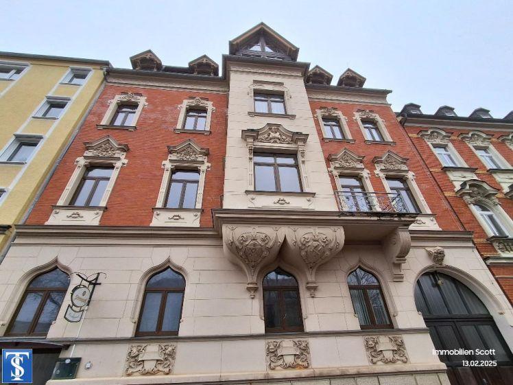 günstige 2 Zimmer Wohnung mit Aufzug im Haus und EBK - Photo 1