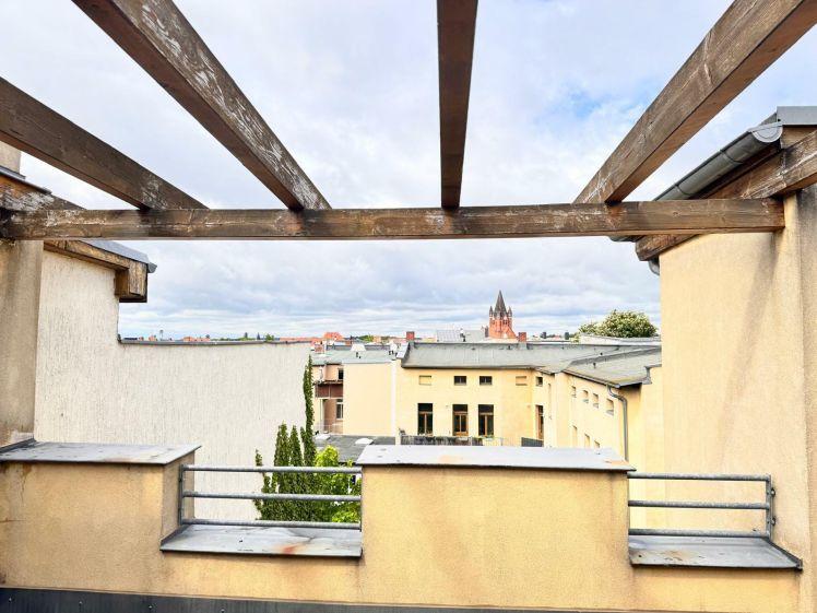 Dachgeschosswohnung mit Terrasse und Blick auf die Pauluskirche - Foto 1