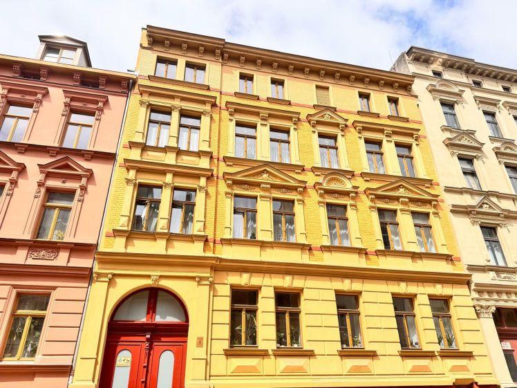 Dachgeschosswohnung mit Terrasse und Blick auf die Pauluskirche - Photo 1