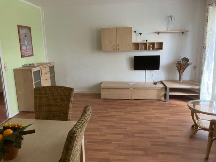 Teilmöblierte große Wohnung mit 3 Zimmern - Photo 1