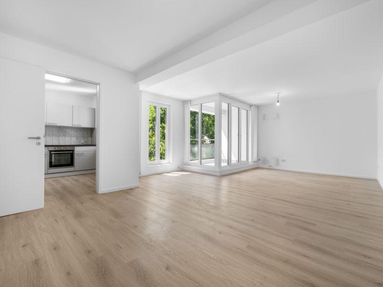 NEUE FOTOS nach RENOVIERUNG: 1 Min. RHEINUFER, 2 Min. CARLSPLATZ, 3. Min. ALTSTADT, 5. Min. zur KÖ! - Foto 1