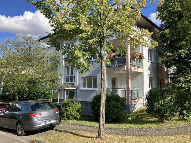 Gemütliche 3-Zimmer mit Tiefgarage, 2xBalkon, Wannenbad mit Fenster und Lam. in sehr guter Lage! - Photo 1