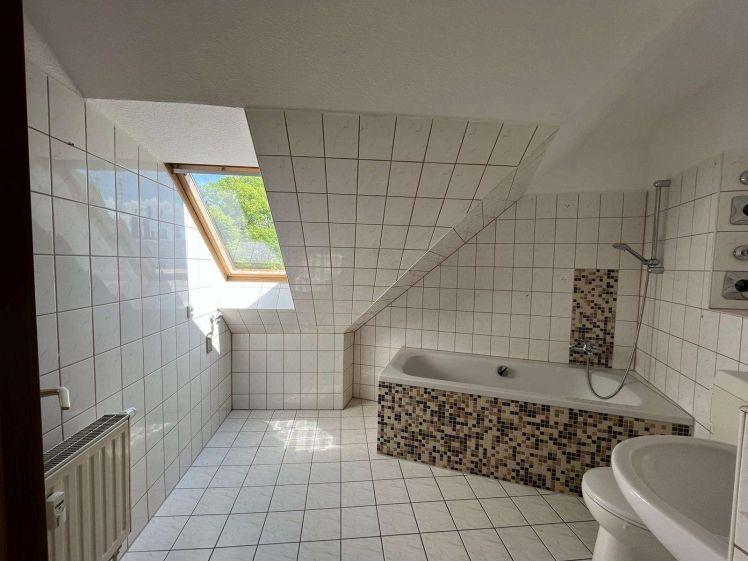 Einzigartige Dachgeschosswohnung sucht Liebhaber - Photo 1