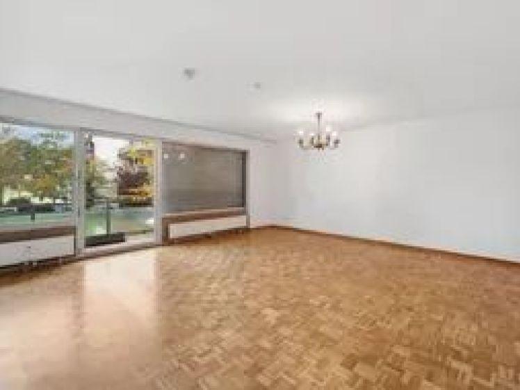 Helle, großzügige Wohnung mit ca. 89 m² Wohnfläche und Garagenstellplatz in Düsseldorf-Lichtenbroich - Foto 1