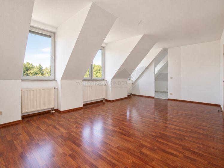 Helle 3-Raum-DG-Wohnung mit Aufzug und TG-Stellplatz im Kaßberg-Karree - Photo 1