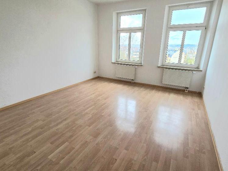 Tolle 2-Zimmer-Whg. mit EBK u. Balkon - Foto 1