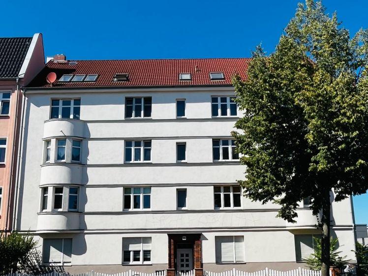 2-Zimmer-Dachgeschosswohnung mit guter Anbindung in Cottbus zu vermieten. - Photo 1