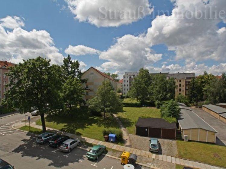 Balkon...Laminat...Bad mit Fenster... - Foto 1