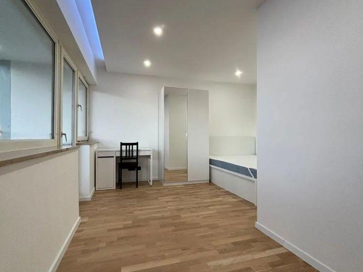 Frisch renoviertes Zimmer mit Balkon für Studenten & Young Professionals - Foto 1