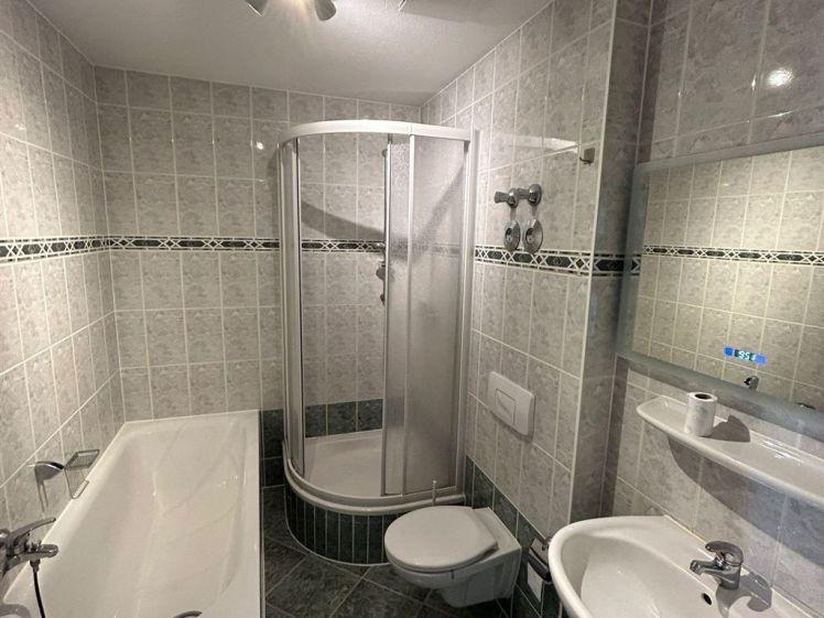 Großzügige 2-Zimmer mit Parkett, Wanne, Dusche, SP und EBK in sehr guter Lage - Foto 1