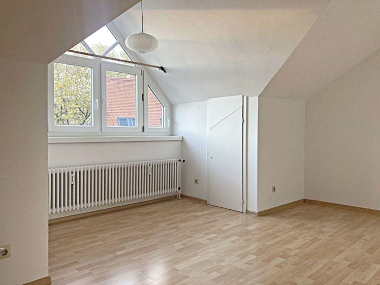 Single-DG-Wohnung mitten in Bad Cannstatt - Foto 1