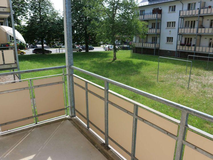 Große Küche / zwei Balkone / 2. OG / Stellplatz u.v.m. - Photo 1