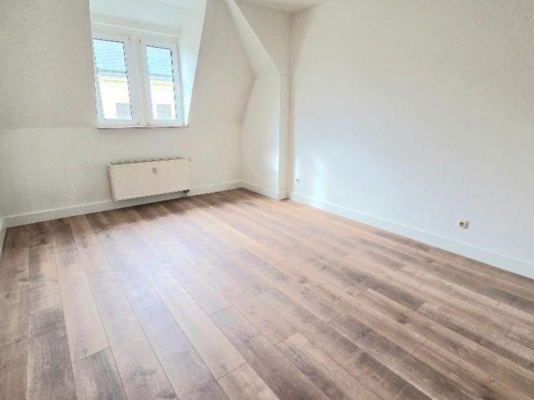 Neu renovierte 2-Raum-DG-Whg - Photo 1