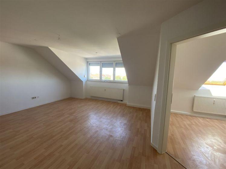 Schönefeld-Abtnaundorf * Renoviert* helle 2 Zi.-DG*Whg.* Wannenbad* Keller* SP anmietbar - Foto 1