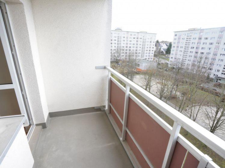 Balkon / Aufzug / Zentrale Lage - Photo 1