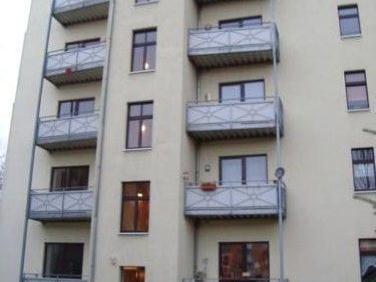 Großzügige 2-Zimmer mit Wannenbad, Balkon, offener Küche und Aufzug - Photo 1
