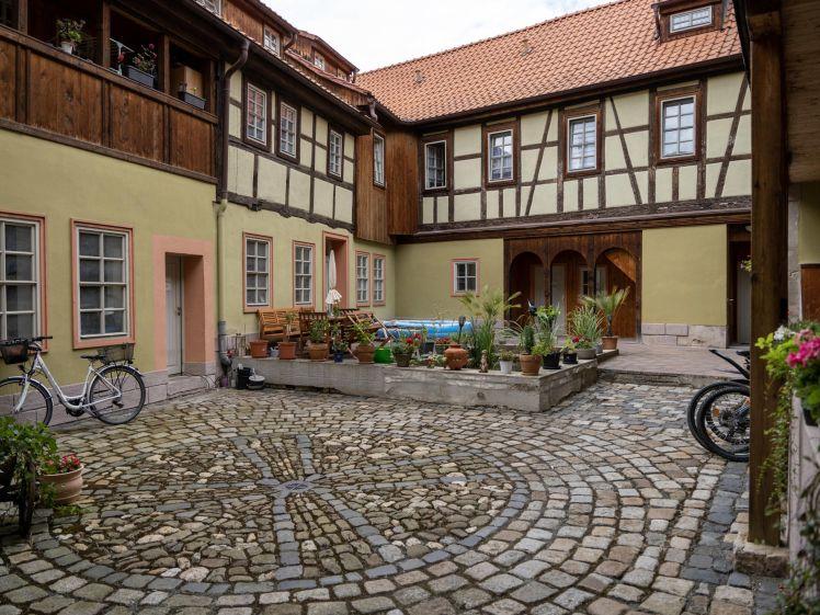 Wohnen auf 3 Etagen: Charmanter Maisonette-Traum mit Altstadtblick in Kahla - Foto 1