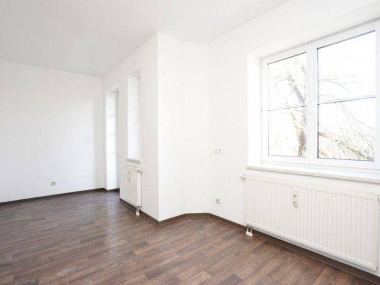 Altbauwohnung / Balkon / Badewanne - Foto 1