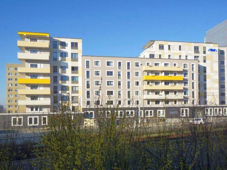 Zentral gelegen, hochwertig ausgestattet – Wohnen mit Komfort und Stil - Photo 1