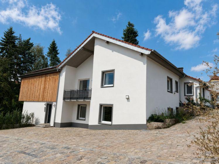 Moderne 2-Zimmer-Wohnung mit Blick ins Grüne – 2024 neu ausgebaut - Photo 1