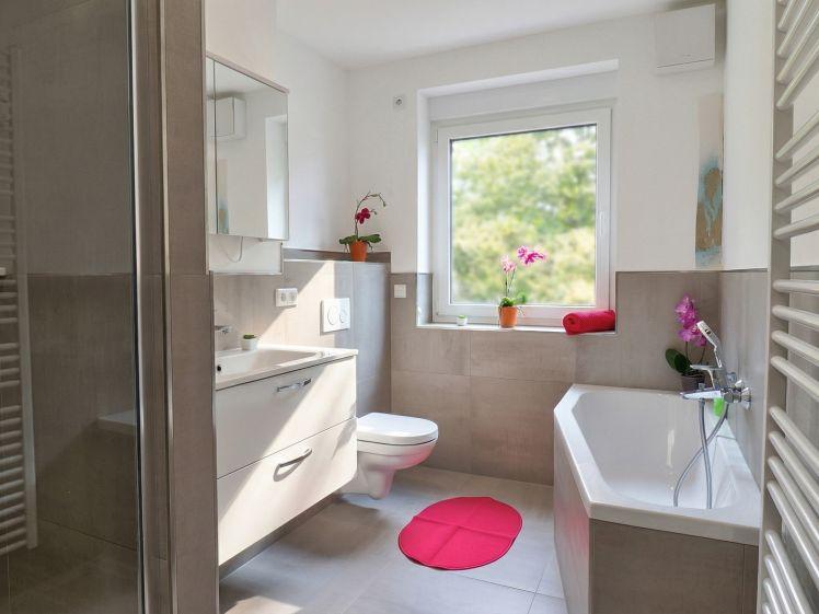 Hier fehlt es an nichts – helle und moderne 2-Zi.-Whg. mit Einbauküche - Foto 1