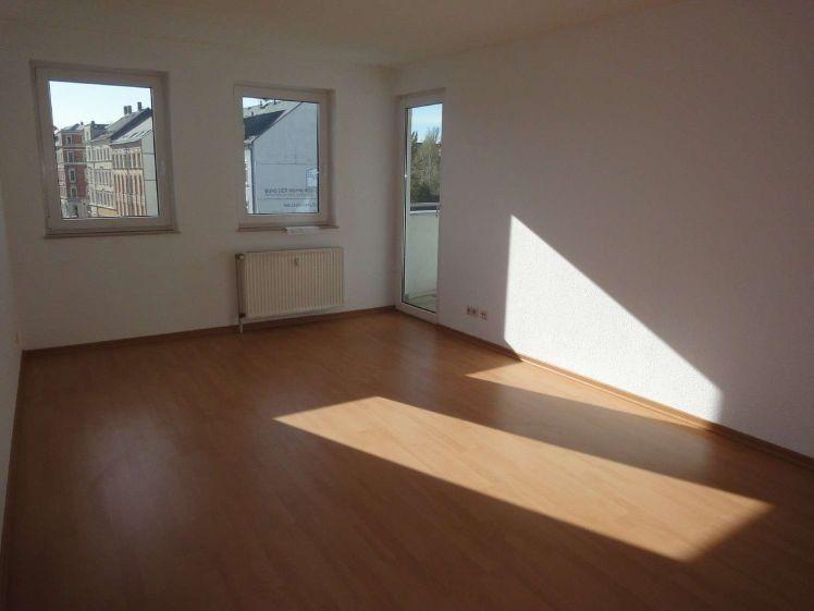 Mit Aufzug ins 2.OG - Süd-Balkon - Schlafen zum Innenhof -Stellplatz - Foto 1