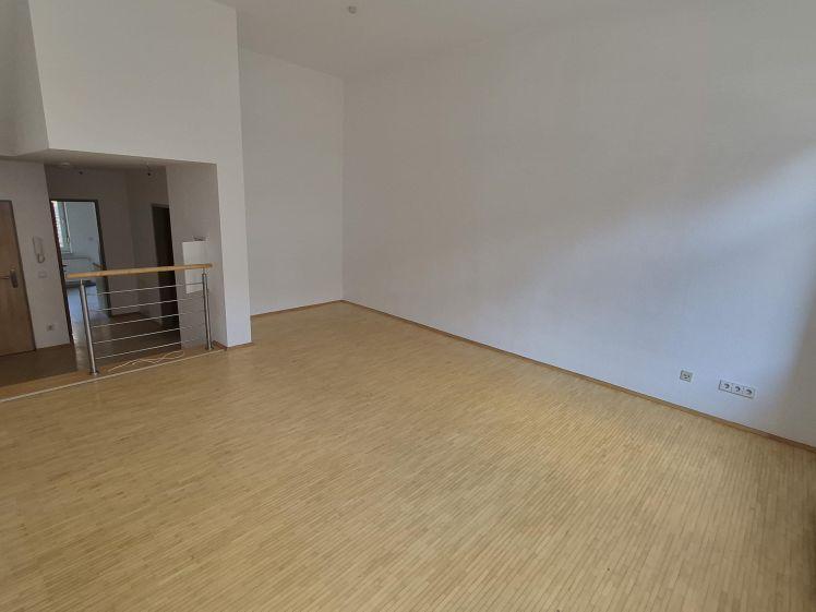 + + + 1,0-Zimmerwohnung mit Balkon im Zentrum! + + + - Photo 1