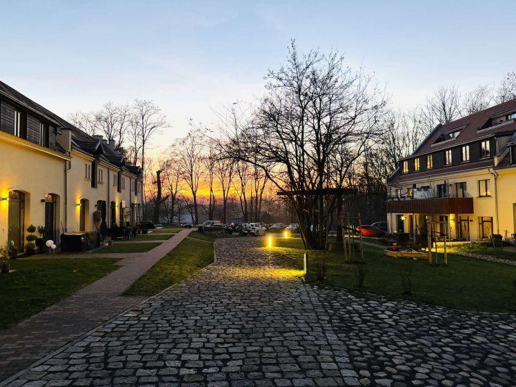 ***TOLLE TERRASSENWOHNUNG - KOMPLETT MÖBLIERT - INKLUSIVE STROM UND INTERNET*** - Photo 1