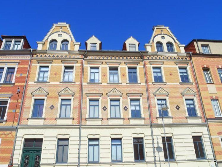 Gemütliche 2-Zimmer-Wohnung mit Balkon zur Hofseite, Laminatboden, separater Küche und Badewanne - Photo 1