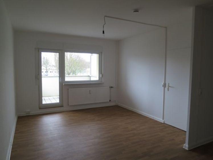 Stilvolle Vier-Zimmer-Wohnung mit Balkon – entspannt wohnen, lässig leben - Foto 1