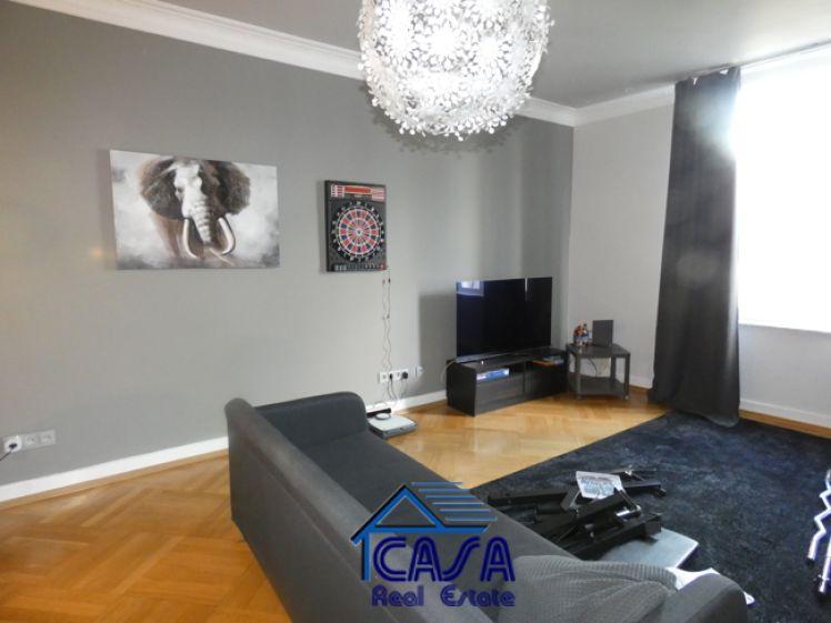 4 Zimmer im Westend: Hochwertig möblierte 4 Zimmerwohnung mit Loggia im top renovierten Altbau - Photo 1