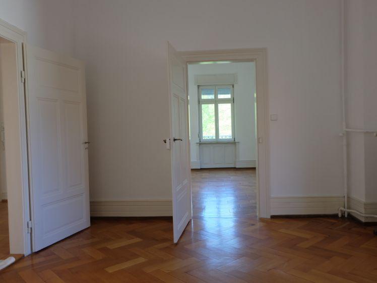 Herrschaftliche 4 bis 5 Zimmer Villenwohnung nahe dem Festspielhaus. - Foto 1
