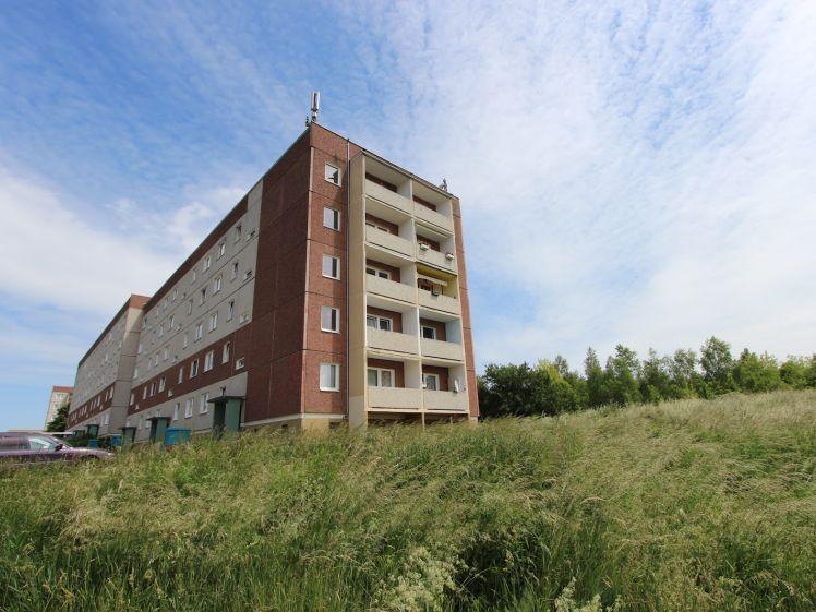 Erdgeschosswohnung mit großer Dusche und Balkon sucht Nachmieter! - Photo 1