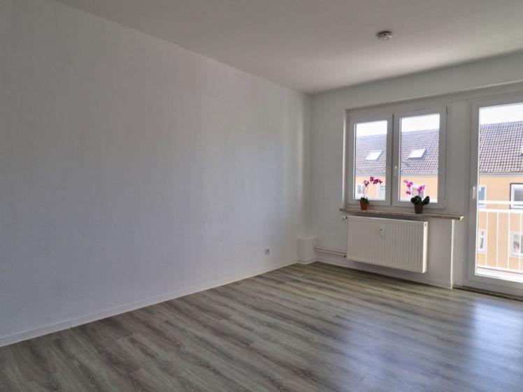 Helle 2-Zi.-Whg. mit Südbalkon in ruhiger Lage am Stadtrand! - Photo 1