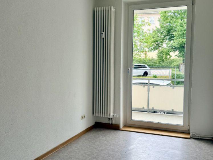 3-Raum-Wohnung mit Balkon und Tageslichtbad in Zentrumsnähe von Plauen - Photo 1