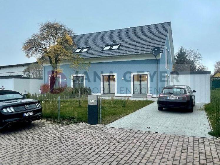 NAUNDORF * DOPPELHAUSHÄLFTE (Baujahr 2023/2024) * VOLL KLIMATISIERT * 140 qm * GRUNDSTÜCK 720 qm, ZISTERNE, GARAGE & 2 STELLPLÄTZE - Photo 1