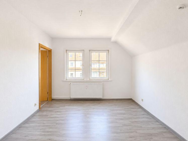 Drosselweg: 5-Zimmer-Dachgeschosswohnung mit Traum-Aussicht - Photo 1
