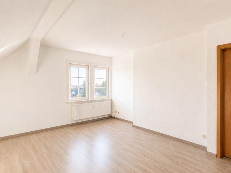 Drosselweg: 5-Zimmer-Dachgeschosswohnung mit Traum-Aussicht - Photo 1