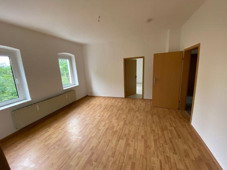 Große 3-Raum-DG-Wohnung in Mylau - Photo 1
