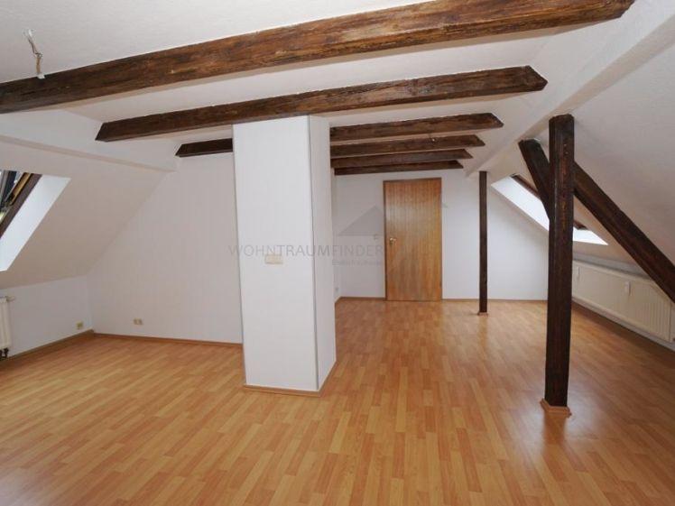 Wohnen unterm Dach: Charmante Maisonette mit Sichtbalken - Photo 1