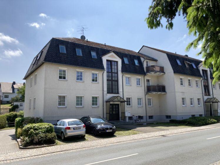 Erstbezug! Fraureuth; Schöne frisch renovierte 3-Zimmer Dachgeschosswohnung mit Balkon! - Photo 1