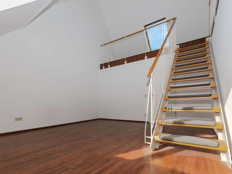 ZENTRAL WOHNEN IN RÖTHA | Maisonette mit 3 Zimmern und TG-Stellplatz - Photo 1