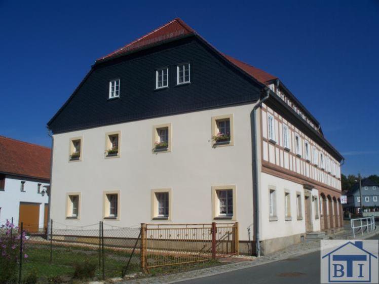 Moderne, vollsanierte 2-Raum-Wohnung im 1. OG mit Gartennutzung - Photo 1