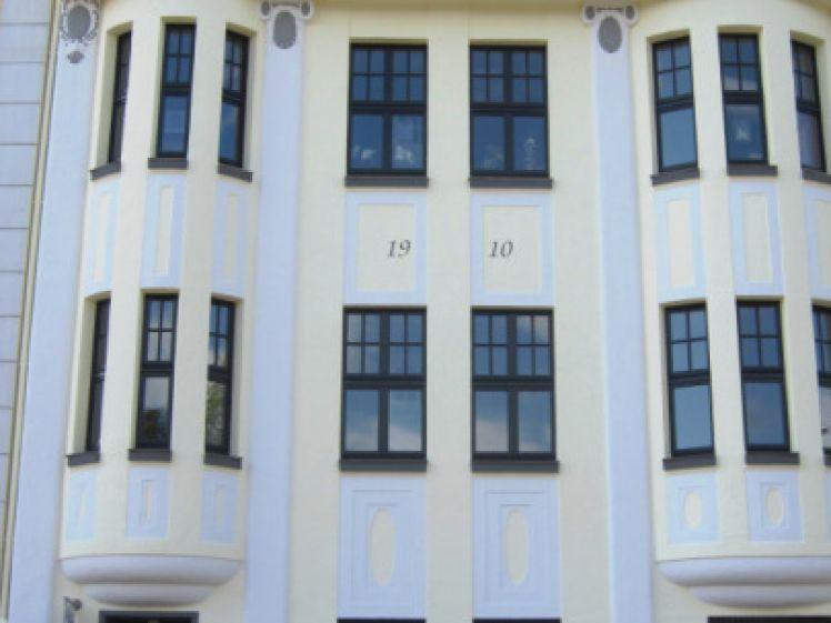 + + + 2- Zi.-Whg., WG geeignet, im EG eines Jugendstilhauses in zentraler Lage von Rheinberg + + + - Photo 1