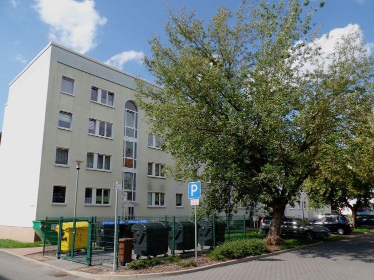 Wohnung mit Balkon sucht Nachmieter im 1.OG! - Photo 1