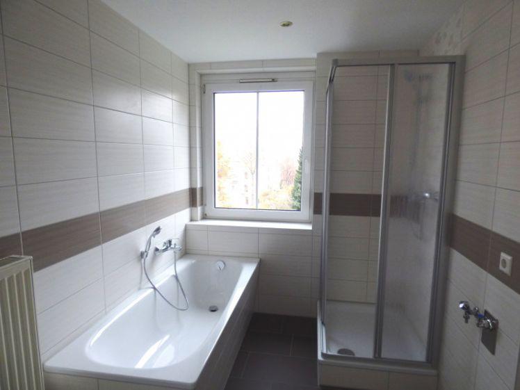 Schöne 2 Raum-Wohnung mit Dusche und Wanne auf dem Kaßberg - Photo 1